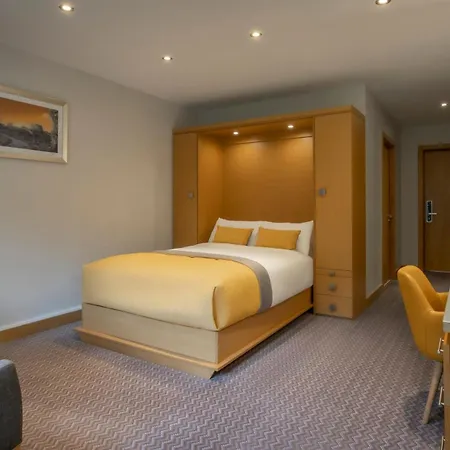 Maldron Hotel