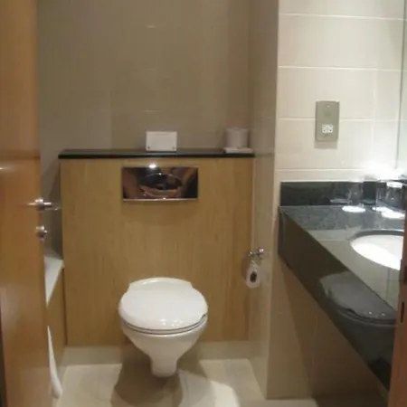 Отель Maldron 3*