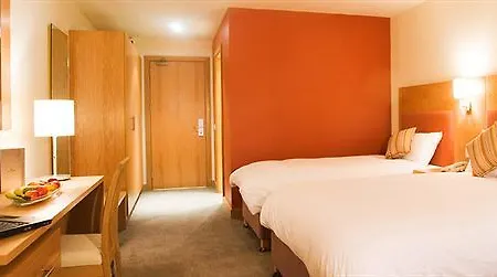 Maldron Hotel 3*