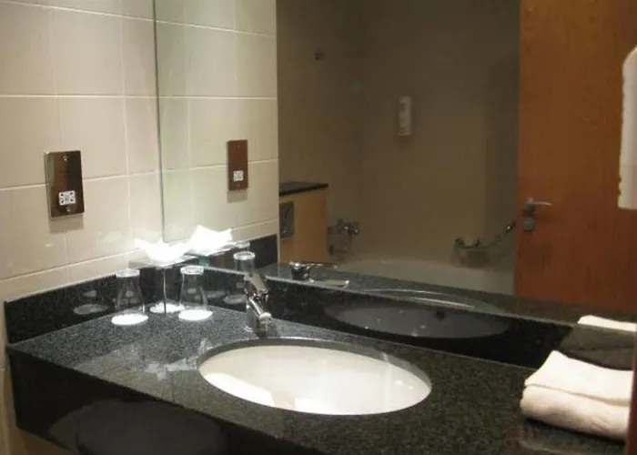 Maldron Szálloda 3*